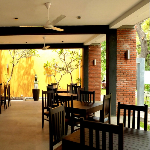 Alakamanda Hotel, restaurant