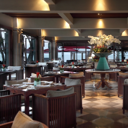 Puri Santrian, restaurant
