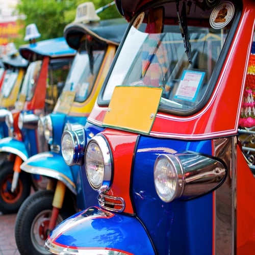 Kleurrijke tuktuk in Bangkok