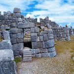 Stenen muren van Sacsayhuamán