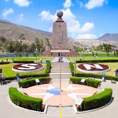ec_al_monument mitad del mundo.jpg
