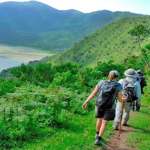 tz_al_walkngorongoro.jpg
