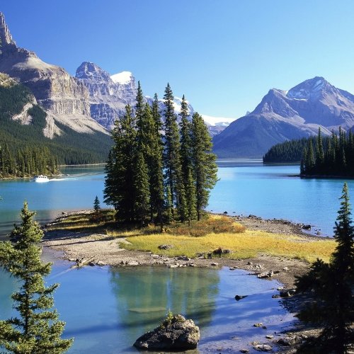 Ghost Island Cruise & Maligne Lake