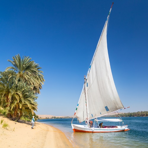 Felucca boot