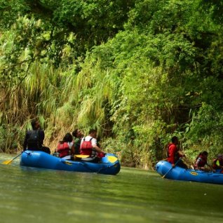 cr_al_safari float rio penas blancas river2.jpg