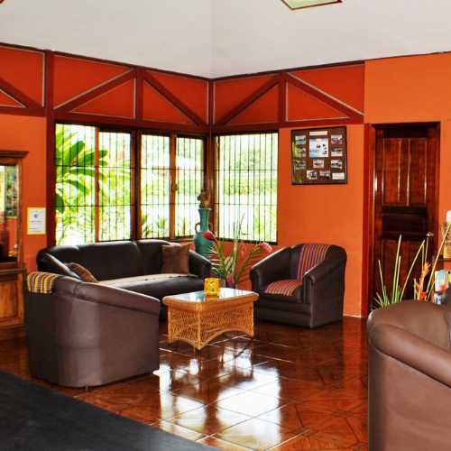 Arenal Country Inn, lounge