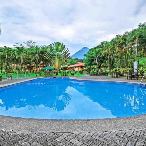 Arenal Country Inn, zwembad