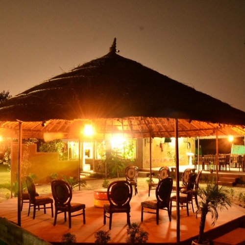 The Narayan Resort, terras
