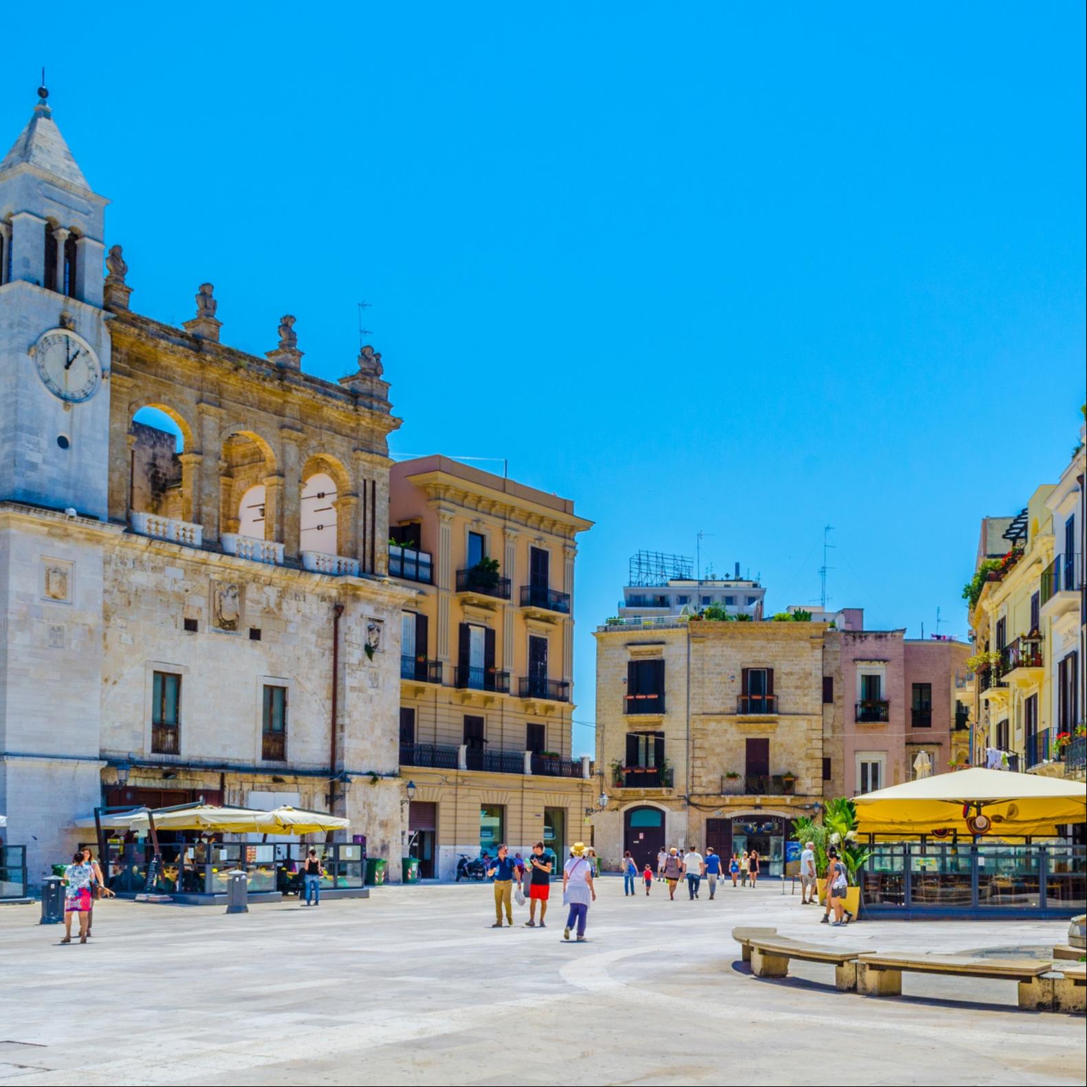 Bari, Piazza Mercantile