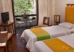 ID_AC_Prama Sanur non renovated room.jpg Prama Sanur- Niet gerenoveerde kamer