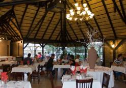 Arebbusch Travel Lodge, restaurant