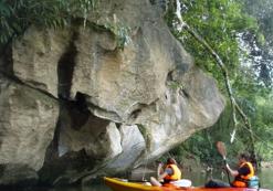 kayaken door de jungle