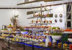 Royal Palms Beach Hotel, restaurant