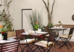 Nine Flowers Guesthouse, ontbijt
