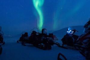 Sneeuwscooter safari noorderlicht