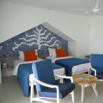 kamer Chaaya Blu