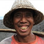 Een vrolijke visser uit Bali