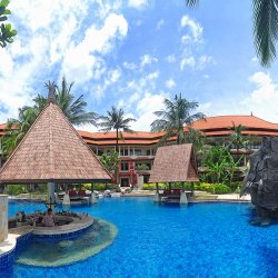zwembad Ramada Benoa