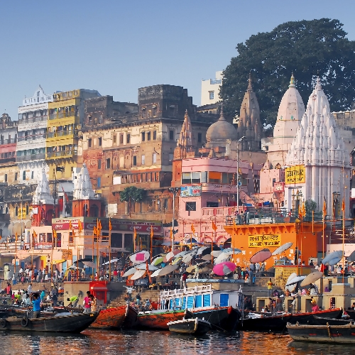 Varanasi gelegen aan de Ganges