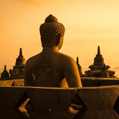 Standbeeld op de Borobudur 