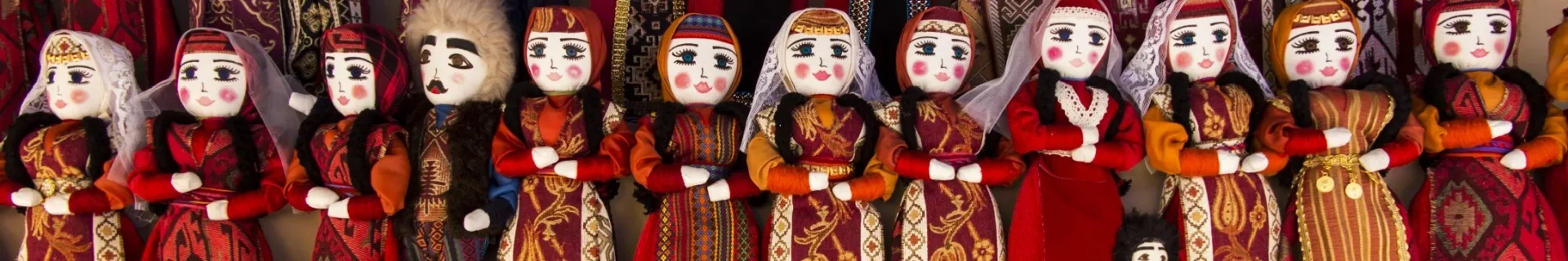 Traditionele Armeense poppen in klederdracht