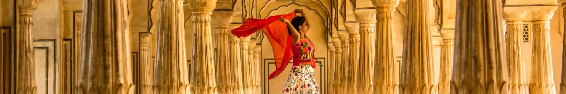 Dansende vrouw Amber Fort Jaipur