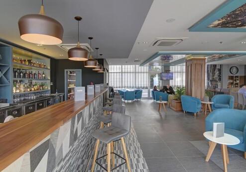 Hotel Lero, Bar