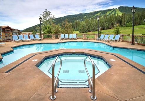 Sun Peaks Grand Hotel & Conference Centre, zwembad
