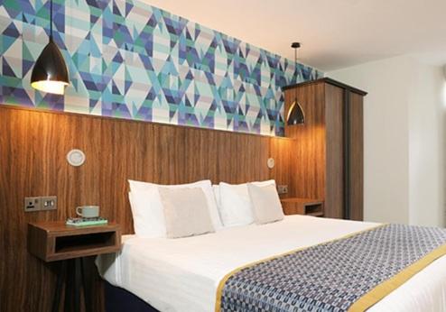 Cairn Hotel, Kamer
