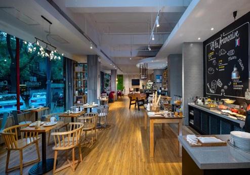 Campanile Hotel -  restaurant