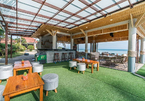 Chaba Cabana Beach Resort, bar