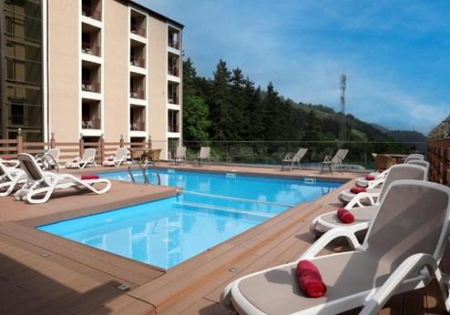 Best Western Plus Paradise Hotel Dilijan, buitenzwembad