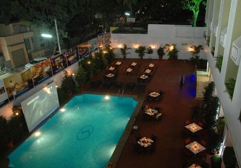Sandesh The Prince Hotel, zwembad
