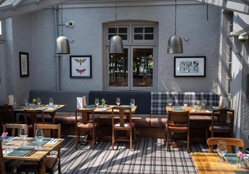 The Cedars Inn, Restaurant