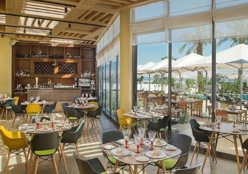 Hilton Dead Sea Resort, restaurant