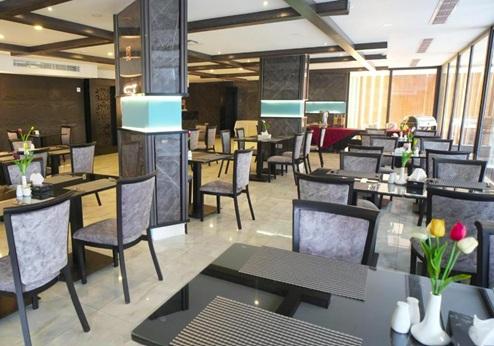 Luxury Palace Hotel, restaurant