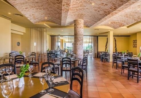 Calheta Beach Hotel, restaurant