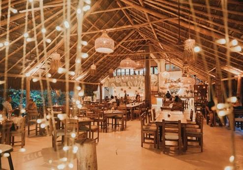 Petit Lafitte, restaurant