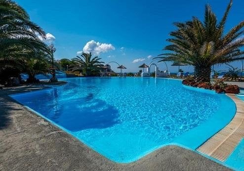 Caldera View Bungalows Resort, zwembad