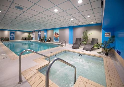 Coast Prince George Hotel by APA, zwembad