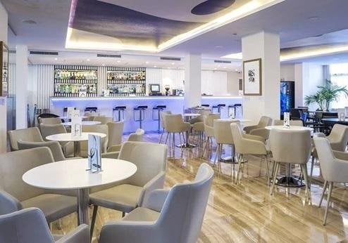 Hotel Joan Miró Museum, bar