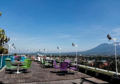 The 101 Malang OJ, terras skyroom