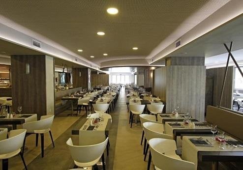 Tonga Tower Design Hotel & Suites, restaurant