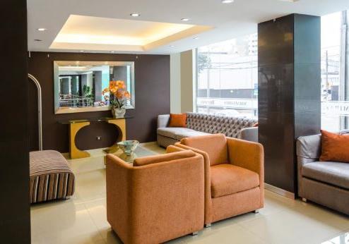 Britania Miraflores, lobby