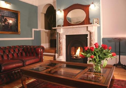 The Telstar, lounge