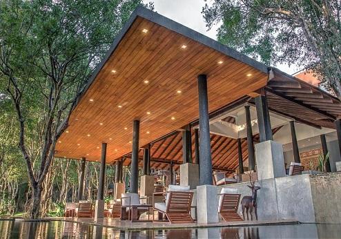 Deer Park Hotel, restaurant