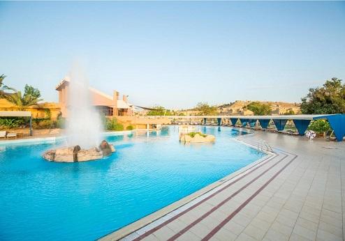 Pyramisa Isis Island Hotel, zwembad