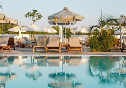 Kapetanios Bay Hotel, zwembad