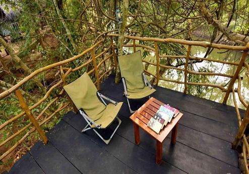 Athgira River Camp, terras