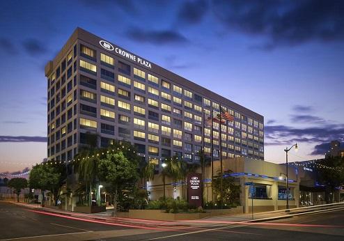 Crowne Plaza, exterieur